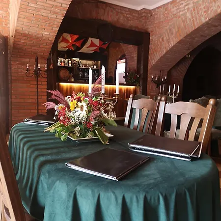 팜스테이 Zamek Ostrowski *