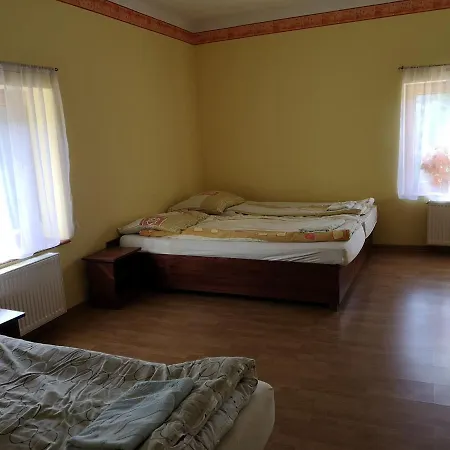 Farm stay Zamek Ostrowski Chojnik