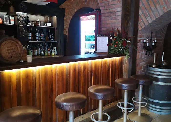 Zamek Ostrowski Farmház *