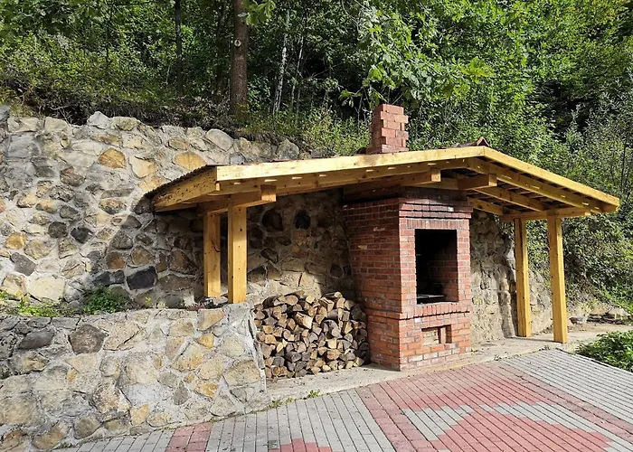 Zamek Ostrowski Farmház